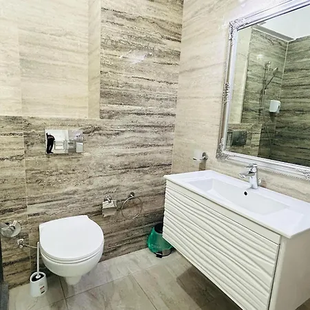 Mamaia Nord Building Prima Linie La Mare *